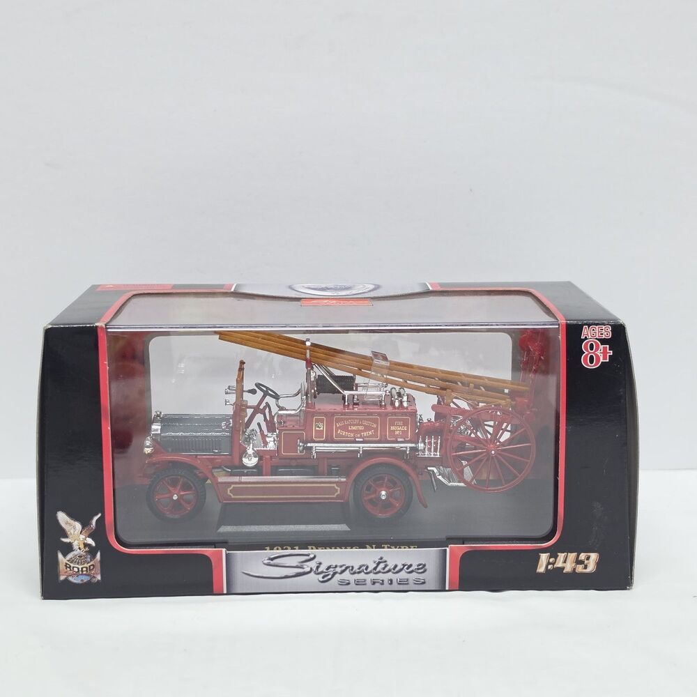 Road Signature Series 1:43 Diecast 1921 Dennis N Type Fire Engine in Red NEW